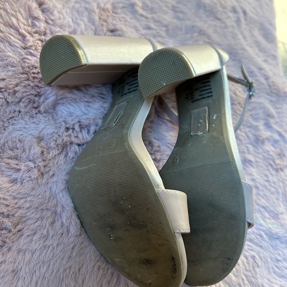 Report Women’s Nude Chunky Heels - Picture 7 of 7